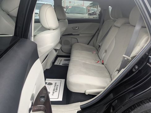 Used 2011 Toyota Venza AWD image 12