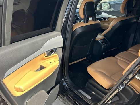 Used 2018 Volvo XC90 T5 Momentum w/ Convenience Package image 14