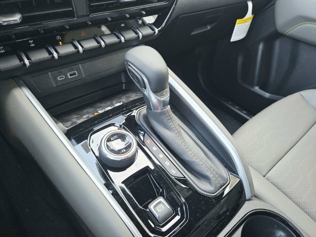 New 2026 Chevrolet Colorado ZR2 w/ Technology Package AWD/4WD image 29