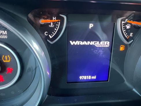 Used 2018 Jeep Wrangler Unlimited Sport S AWD/4WD image 12