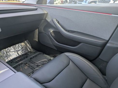 Used 2024 Tesla Model 3 Standard Range image 15
