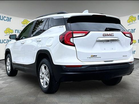 Used 2023 GMC Terrain SLE w/ Driver Convenience Package AWD/4WD image 4