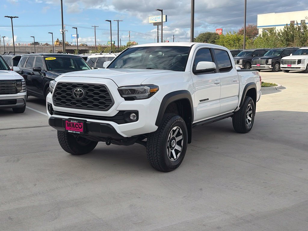 Used 2021 Toyota Tacoma TRD Off-Road w/ Technology Package AWD/4WD image 3