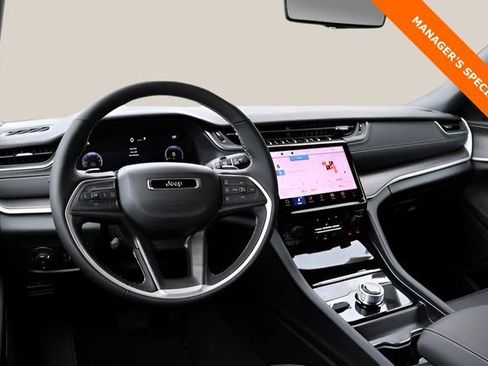 New 2025 Jeep Grand Cherokee Limited w/ Luxury Tech Group II image 14