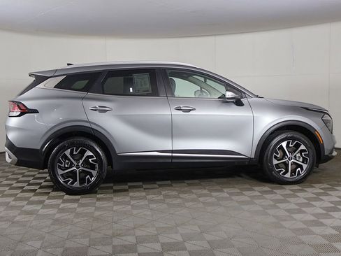 Used 2024 Kia Sportage EX image 18