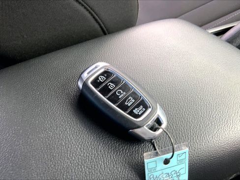 Used 2023 Hyundai Elantra SEL w/ Preferred Accessory Package image 14