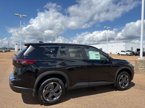 New 2026 Nissan Rogue SV image 4