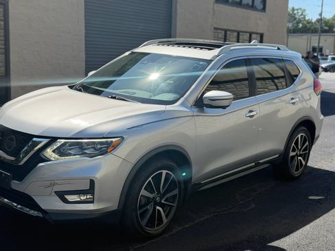 Used 2017 Nissan Rogue SL w/ SL Premium Package AWD/4WD image 42