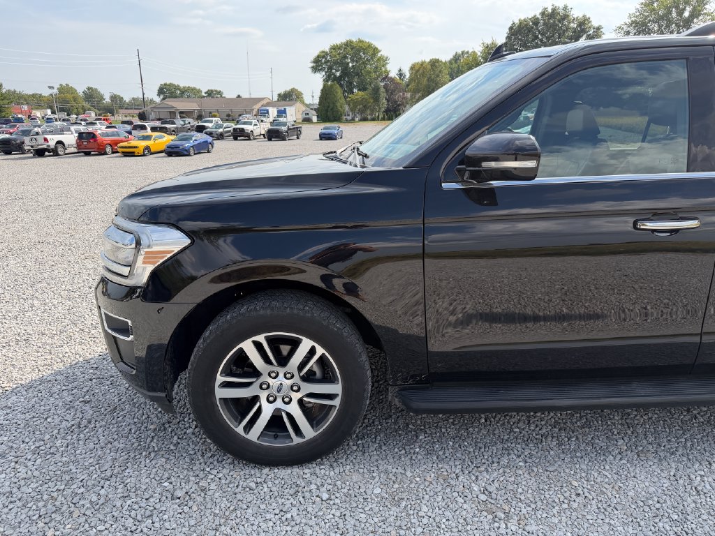 Used 2024 Ford Expedition Limited AWD/4WD image 31