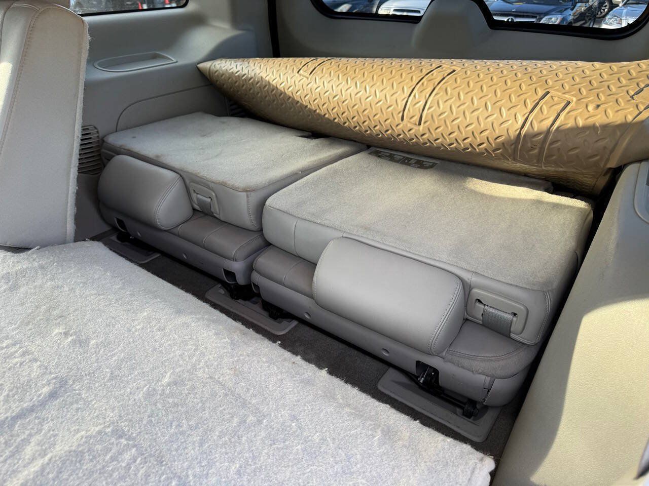 Used 2012 GMC Yukon SLT w/ SLT-2 Equipment Package AWD/4WD image 17