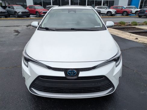 Used 2024 Toyota Corolla XLE FWD image 30