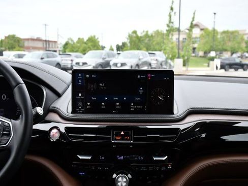 Certified 2026 Acura MDX SH-AWD w/ Advance Package image 24
