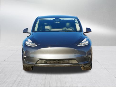 Used 2021 Tesla Model Y Long Range image 2