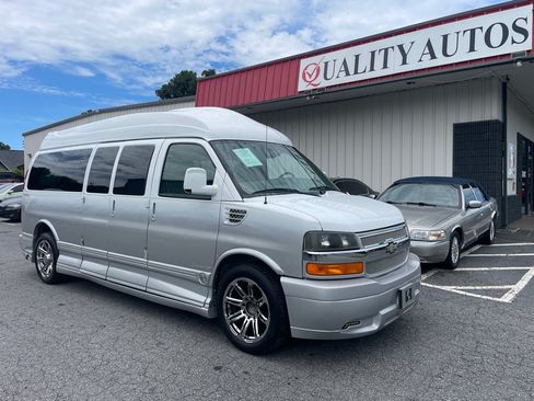 Used 2012 Chevrolet Express 2500 LT RWD image 3