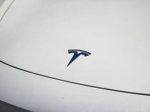 Used 2020 Tesla Model 3 Standard Range Plus image 11