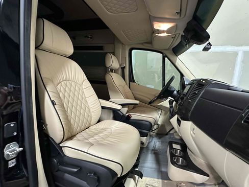 Used 2017 Mercedes-Benz Sprinter 3500 image 66