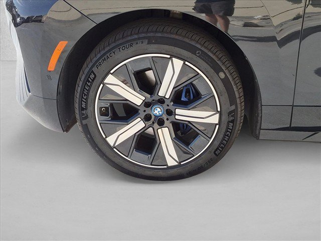 Certified 2024 BMW iX xDrive50 w/ Sport Package AWD/4WD image 14