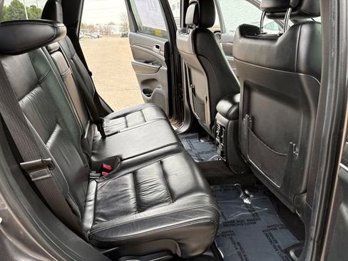 Used 2014 Jeep Grand Cherokee Limited image 16