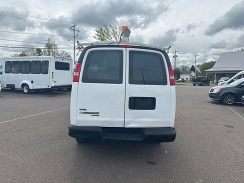 Used 2011 Chevrolet Express 2500 image 6