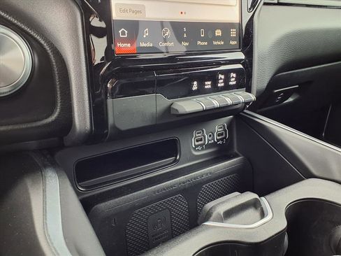 Certified 2023 RAM 1500 Laramie image 44