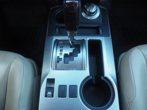 Used 2022 Toyota 4Runner Limited image 11