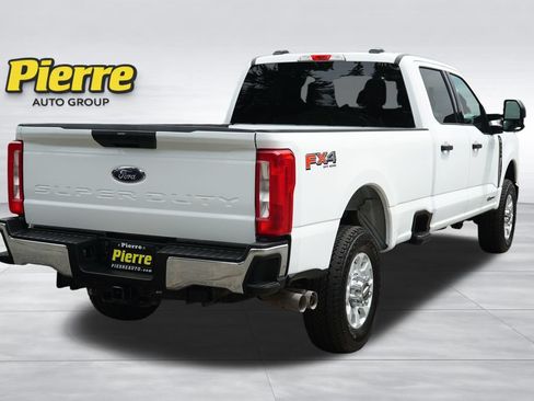 Used 2024 Ford F350 XLT w/ FX4 Off-Road Package AWD/4WD image 7