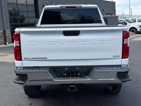 Used 2021 Chevrolet Silverado 3500 LTZ w/ Z71 Off-Road Package AWD/4WD image 4