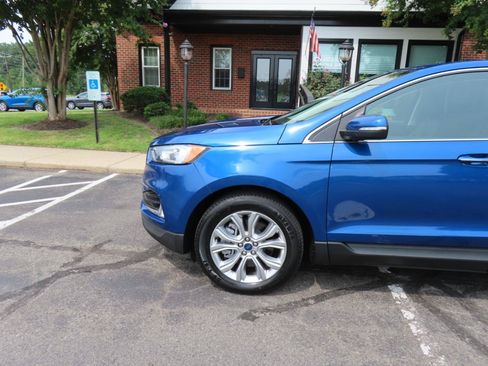 Used 2021 Ford Edge Titanium w/ Cargo Accessory Package FWD image 2