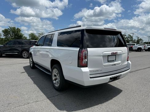Used 2019 GMC Yukon XL SLT w/ Open Road Package AWD/4WD image 3