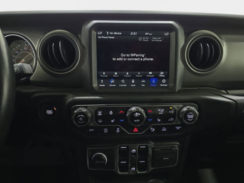 Used 2022 Jeep Wrangler Unlimited Willys image 22