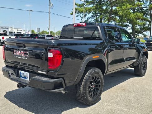 Used 2026 GMC Canyon Elevation w/ Convenience Package RWD image 5