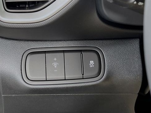 Certified 2026 Hyundai Venue SEL FWD image 10