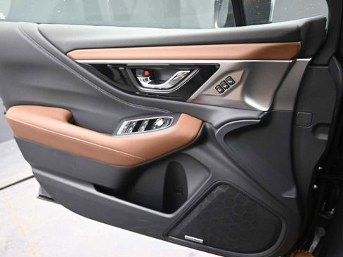 Used 2021 Subaru Outback Touring image 10