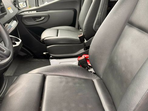 Used 2023 Mercedes-Benz Sprinter 2500 image 6