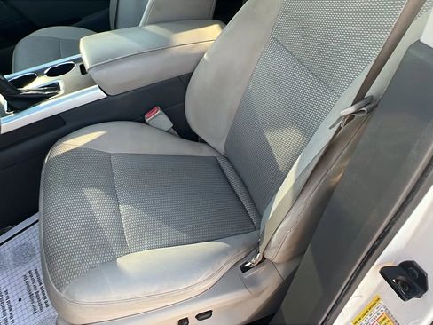 Used 2012 Ford Edge SEL FWD image 18