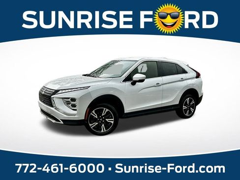 Used 2024 Mitsubishi Eclipse Cross SE image 1