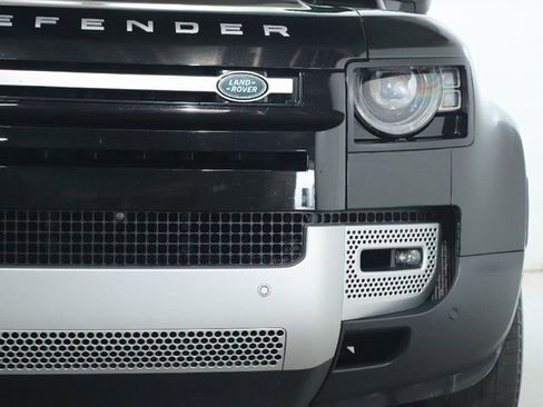 Certified 2023 Land Rover Defender 130 SE AWD/4WD image 46