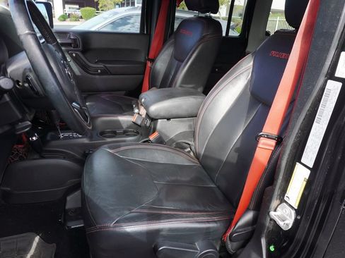 Used 2017 Jeep Wrangler Unlimited Rubicon AWD/4WD image 12