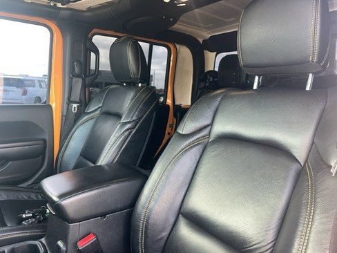 Used 2021 Jeep Gladiator Willys image 7