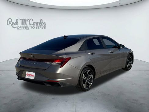 Certified 2023 Hyundai Elantra SEL w/ Convenience Package image 5