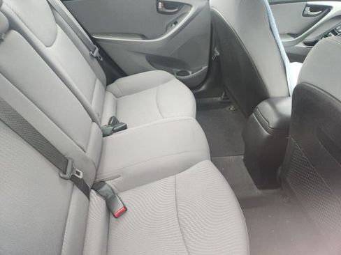 Used 2015 Hyundai Elantra SE w/ Option Group 02 FWD image 5