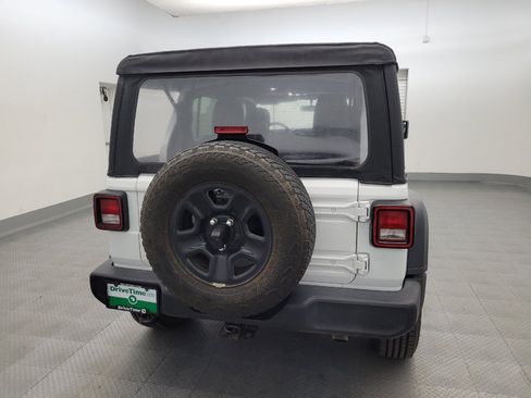 Used 2018 Jeep Wrangler Unlimited Sport AWD/4WD image 7