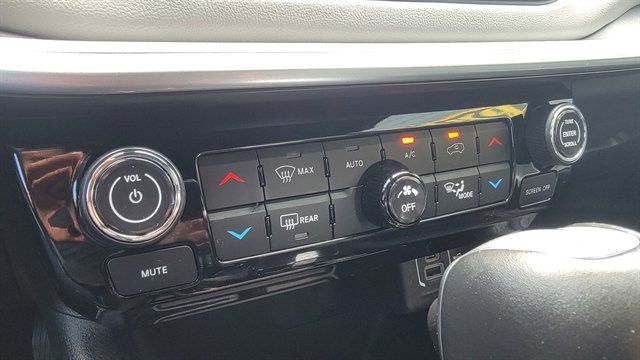 Used 2025 Jeep Compass Limited AWD/4WD image 33