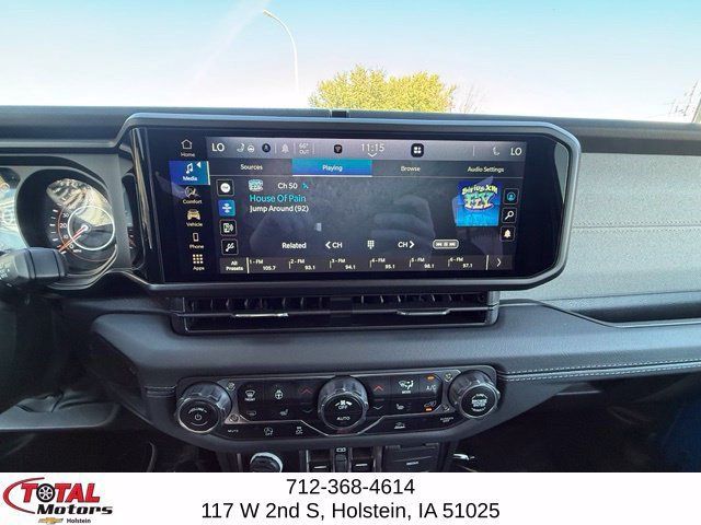 Used 2024 Jeep Wrangler Unlimited Sahara AWD/4WD image 19
