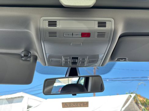 Used 2017 Volkswagen Golf Wolfsburg Edition image 14