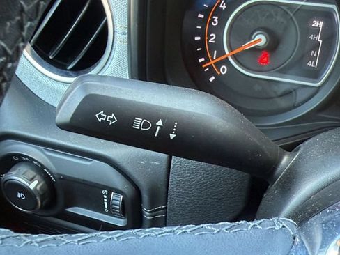 Used 2026 Jeep Wrangler Unlimited Sahara AWD/4WD image 26