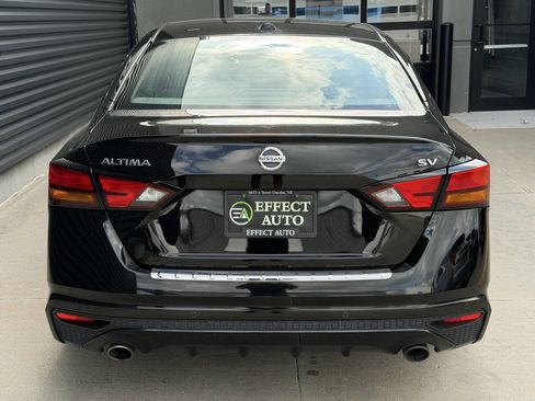 Used 2020 Nissan Altima 2.5 SV FWD image 12