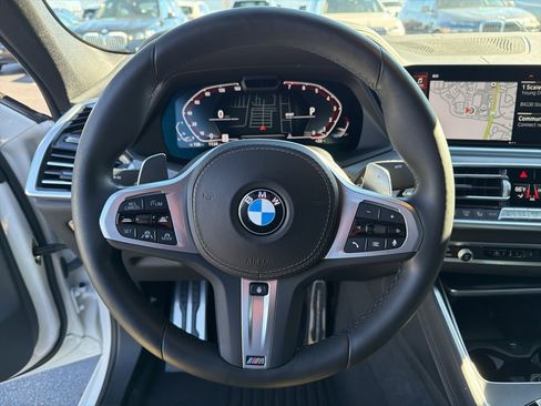 Used 2022 BMW X6 xDrive40i w/ M Sport Package image 11