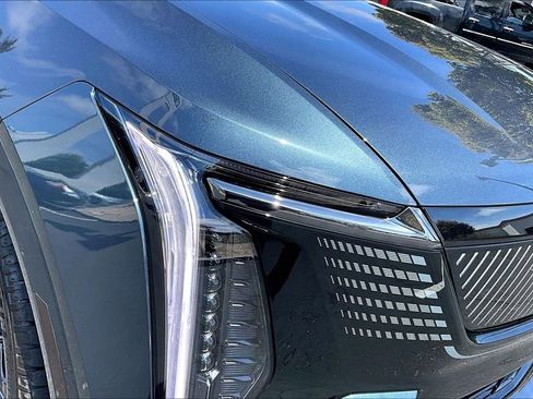 Used 2026 Cadillac Escalade IQ Sport 1 w/ LPO, ONYX Package AWD/4WD image 27