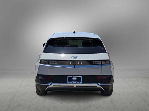 Certified 2024 Hyundai Ioniq 5 SEL RWD image 7